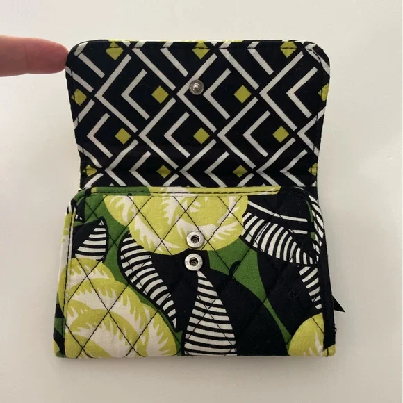 Vera Bradley La Neon Rose Euro Wallet Trifold Green Black Chartreuse Floral - Picture 5 of 7